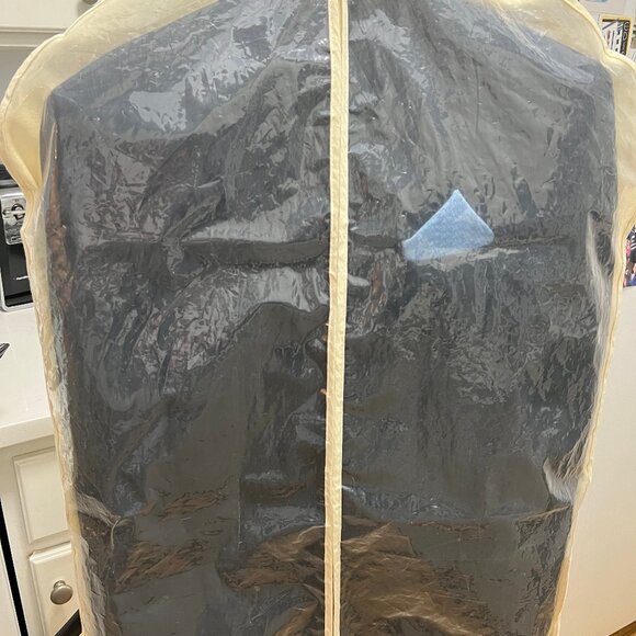 Jos A Bank Executive Collection Suit - 42/34 R (Pre-owned) Good condition & Bag - Picture 4 of 4